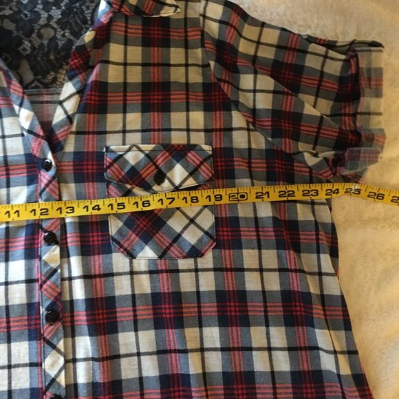 blouse - Picture 3 of 12